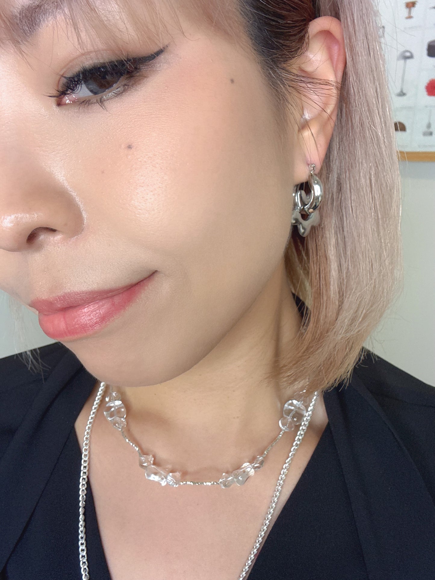 Flower hoop earrings