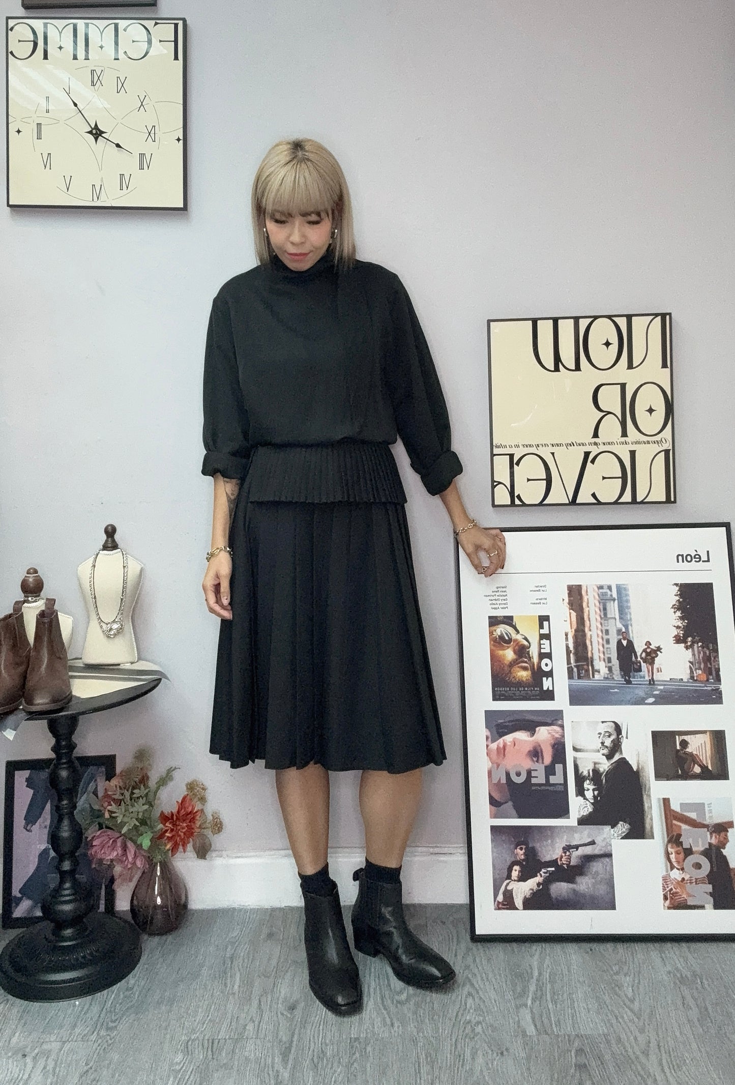 Stand tie collar blouse