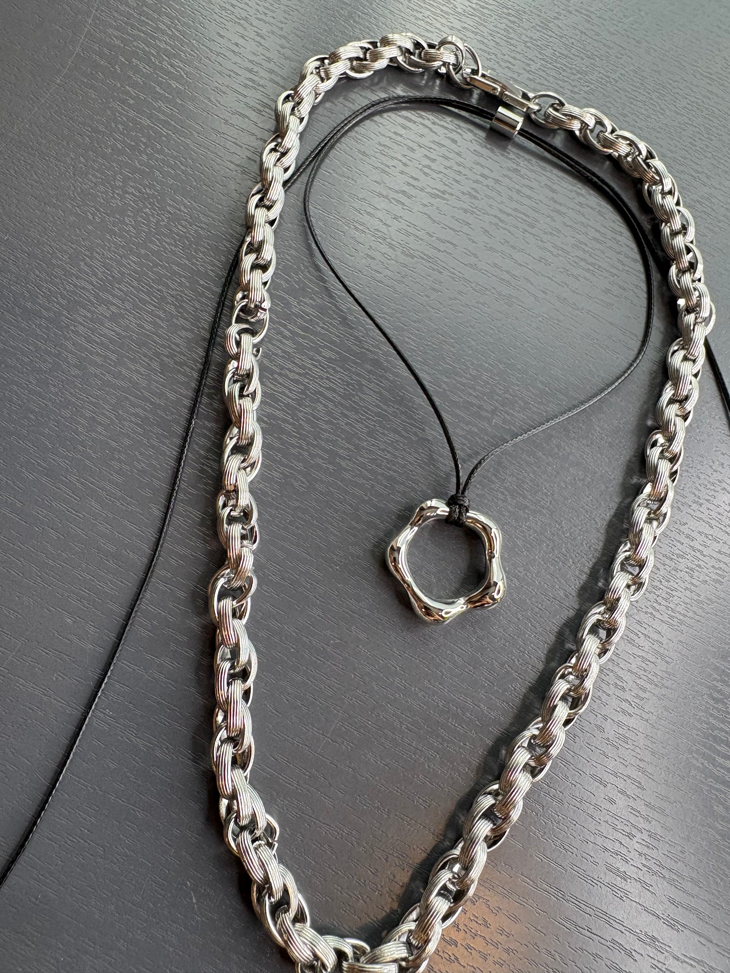 Flower shaped necklace