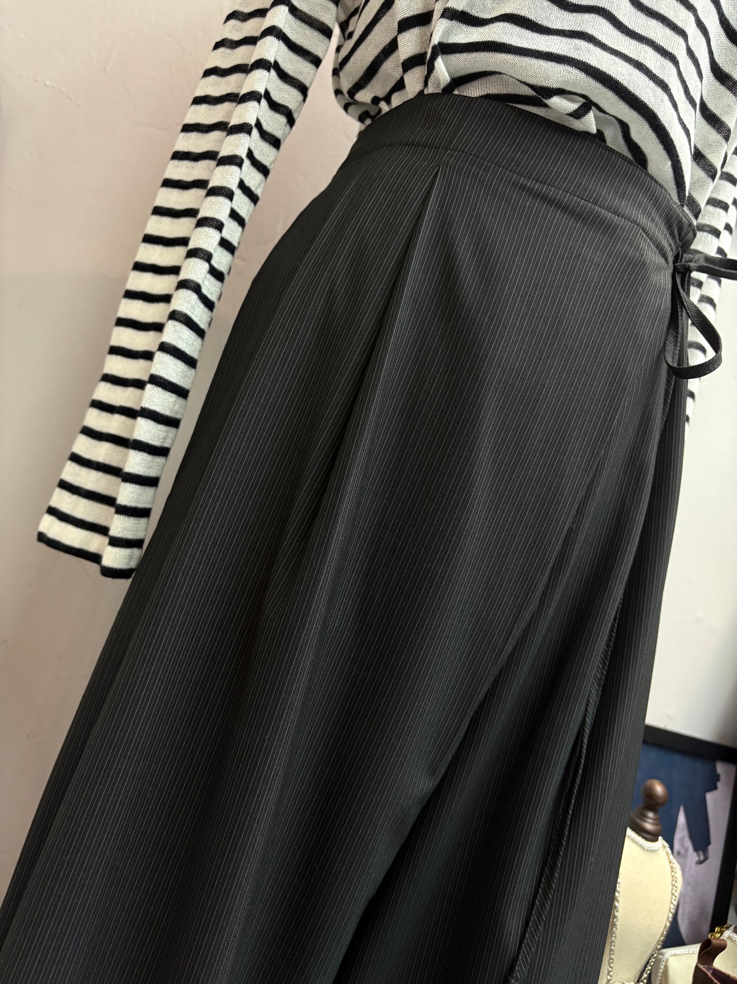 Side Tie striped Trousers