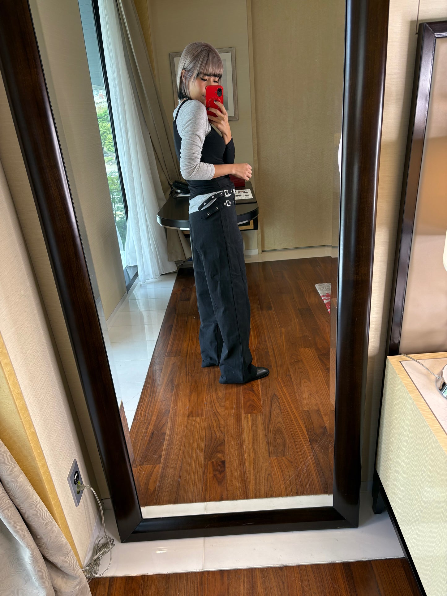 Double strap fake two pieces tee