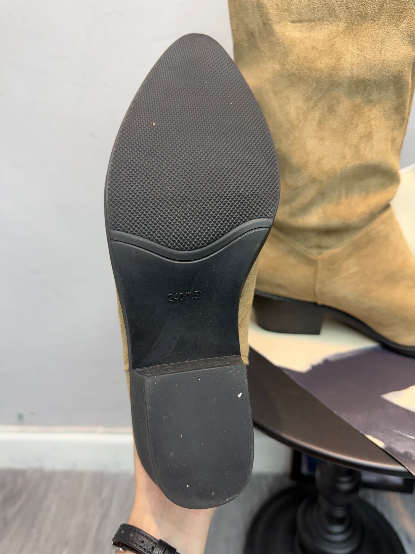 (((LAST TWO)))Suede pointy boot