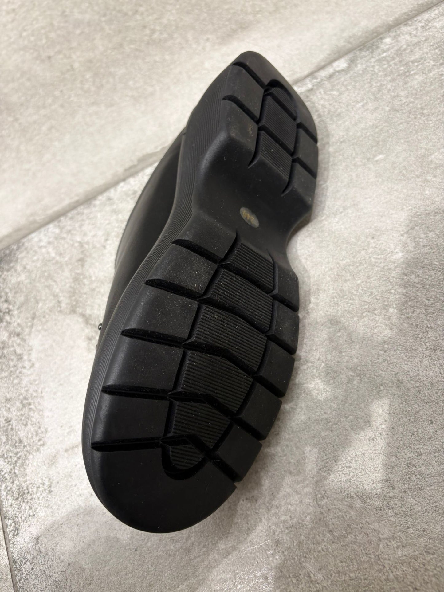 Mini beans sandals