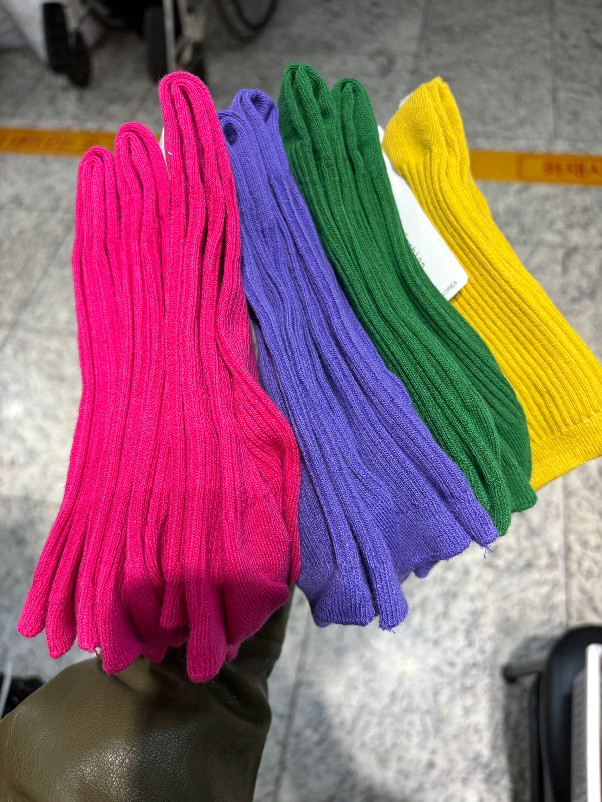 Ribbed cotton crew socks