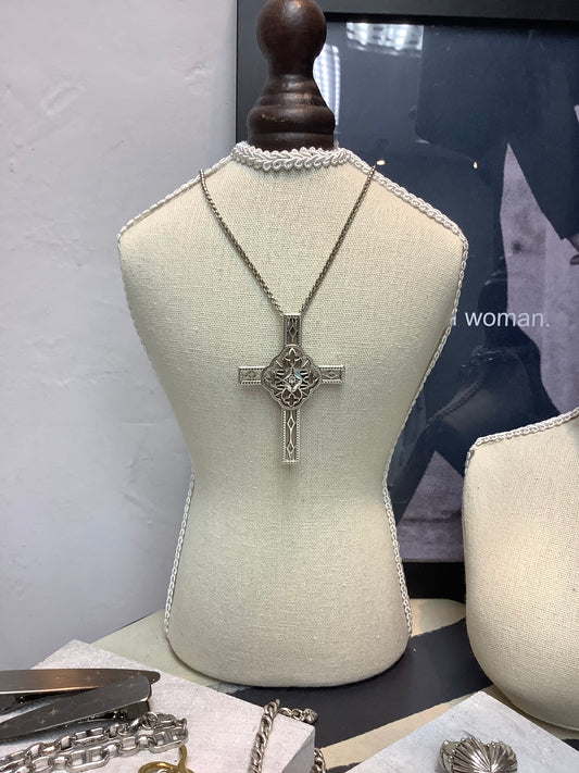 Crucify necklace