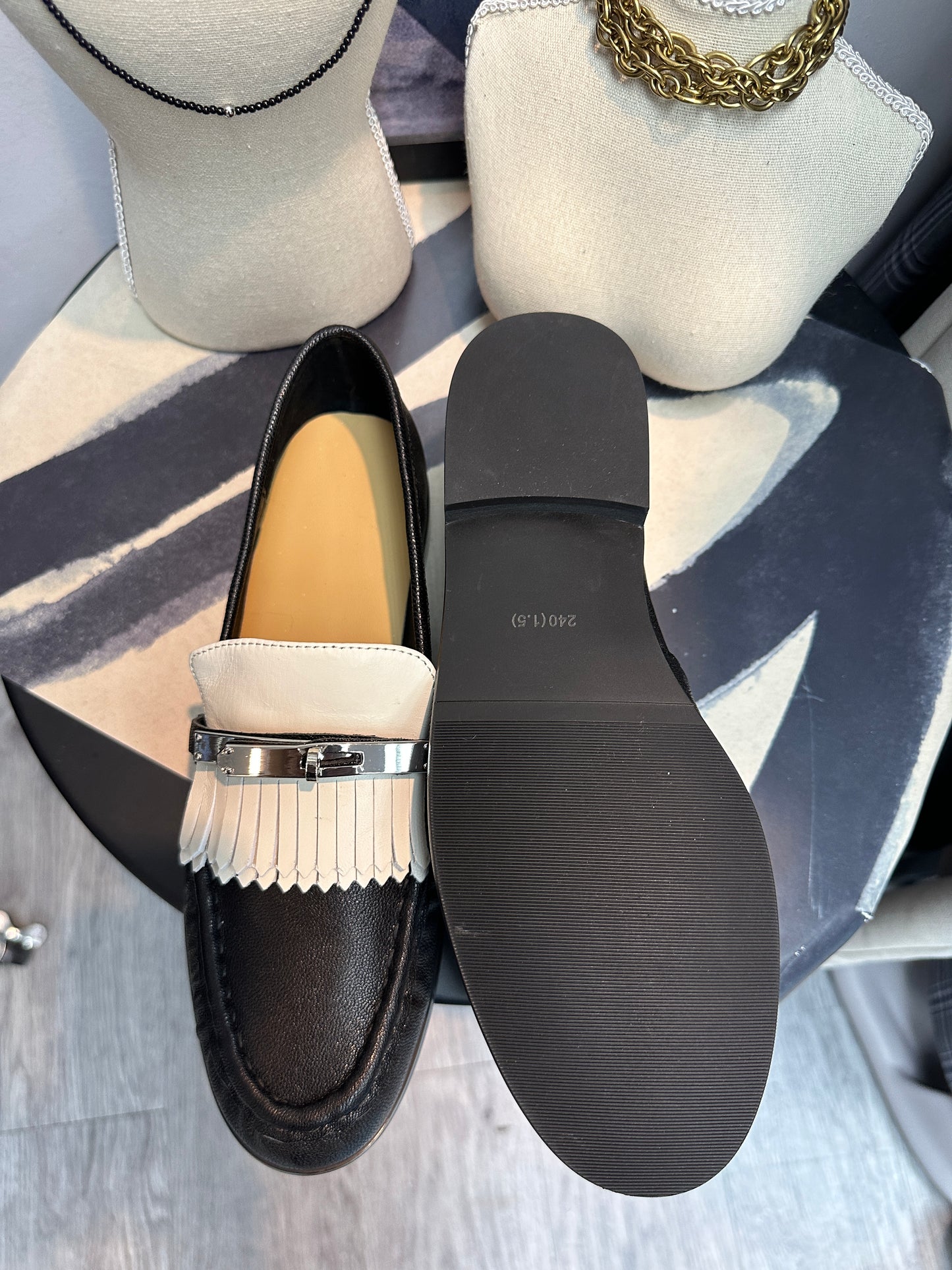 Tassel loafer