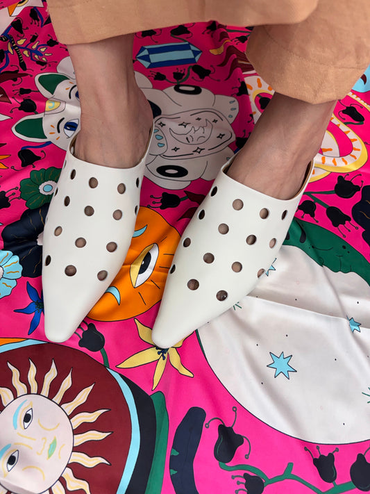 Pointed backless shoes (Lambskin)