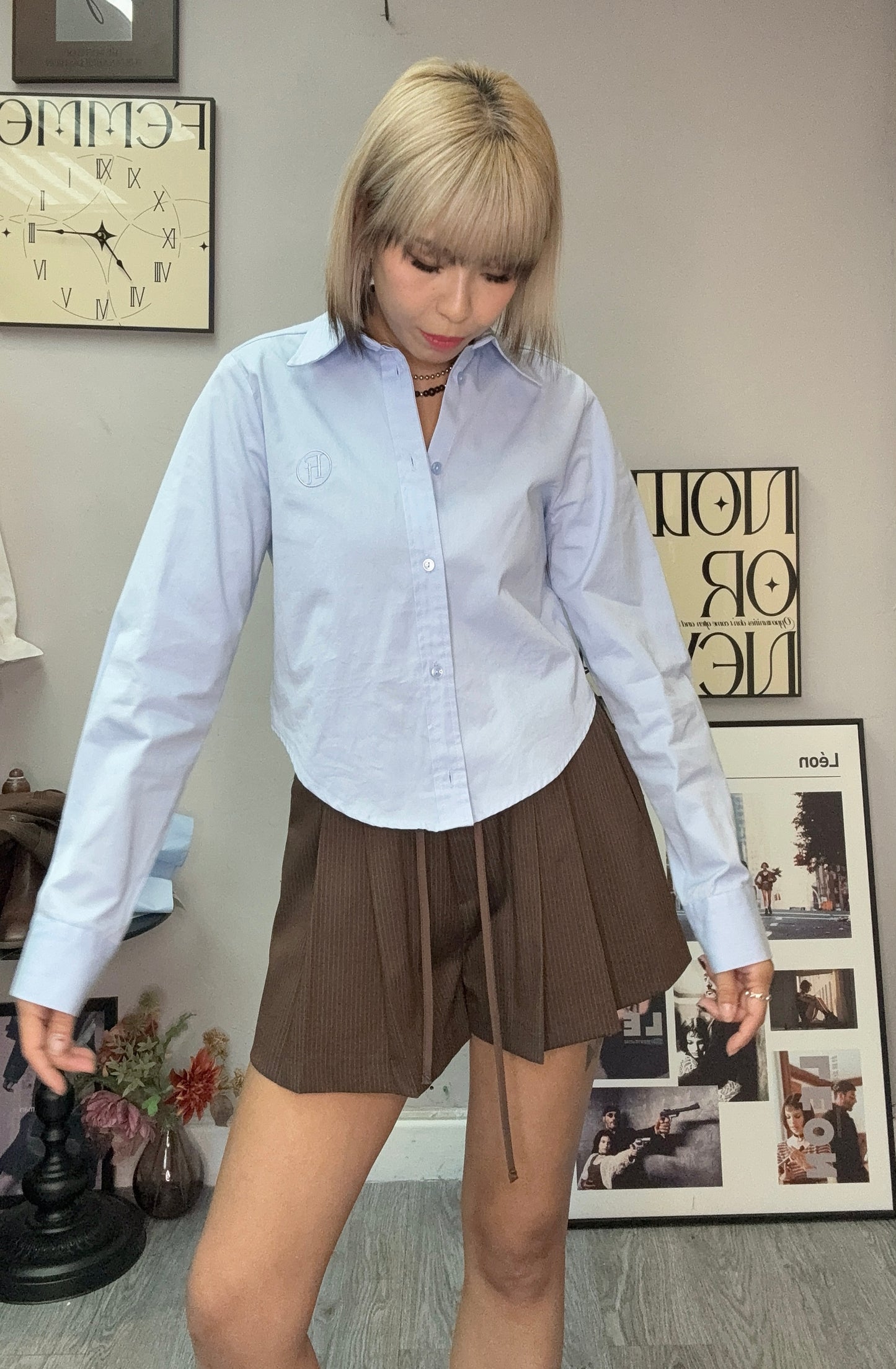 Embroidered letter fit cutting short shirt