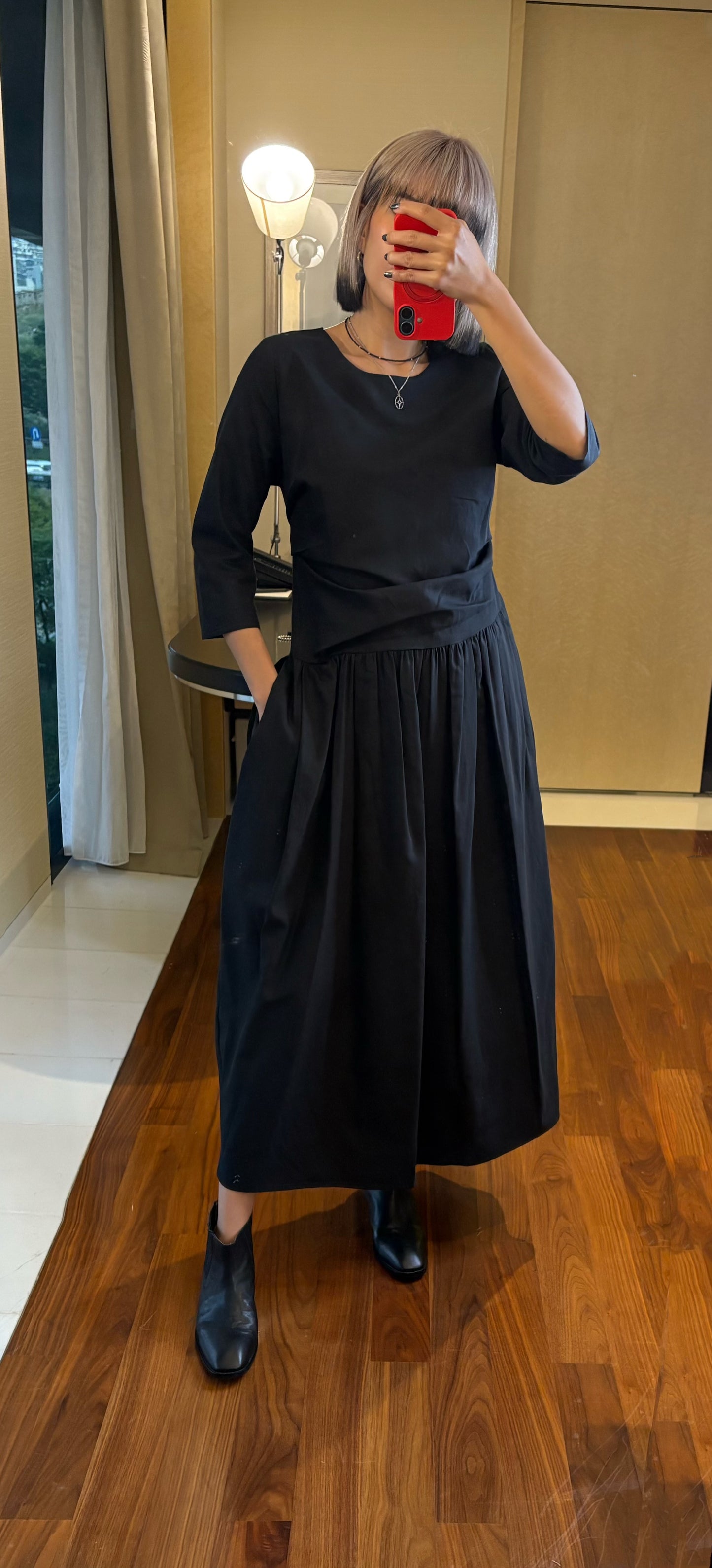 Middle sleeves dress