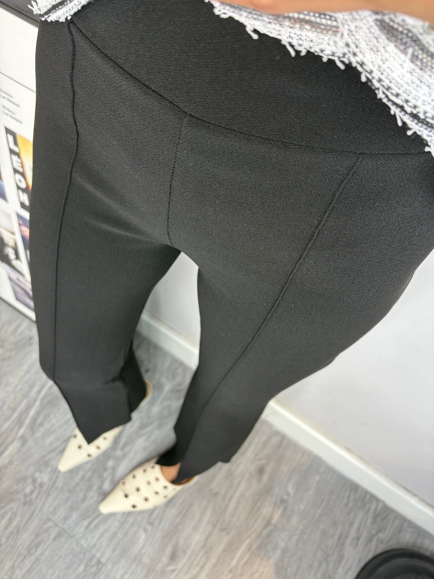 Slim pants