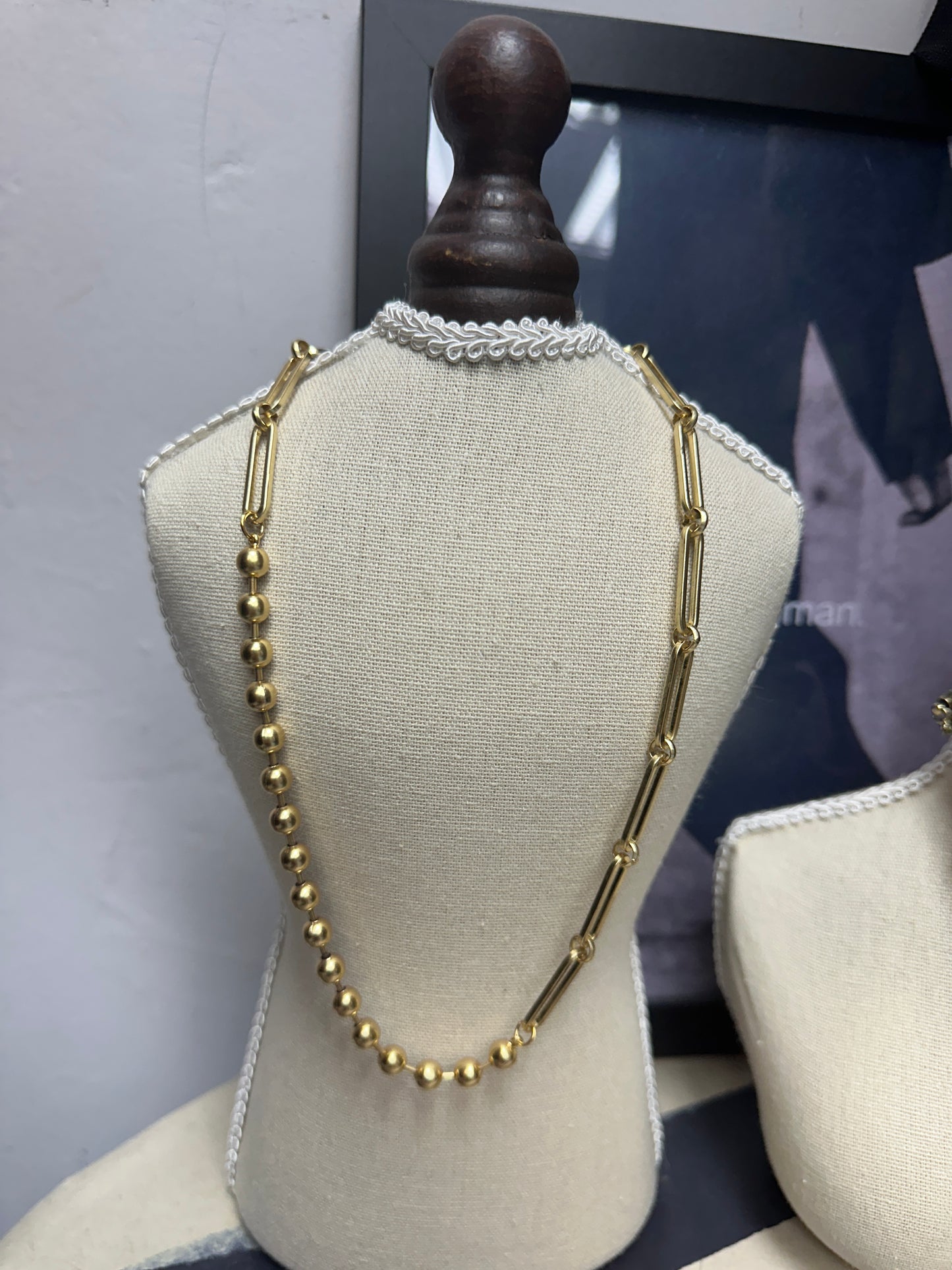 Ring buckle X bean necklace