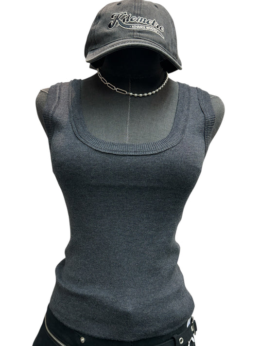 Plain knitted tank top