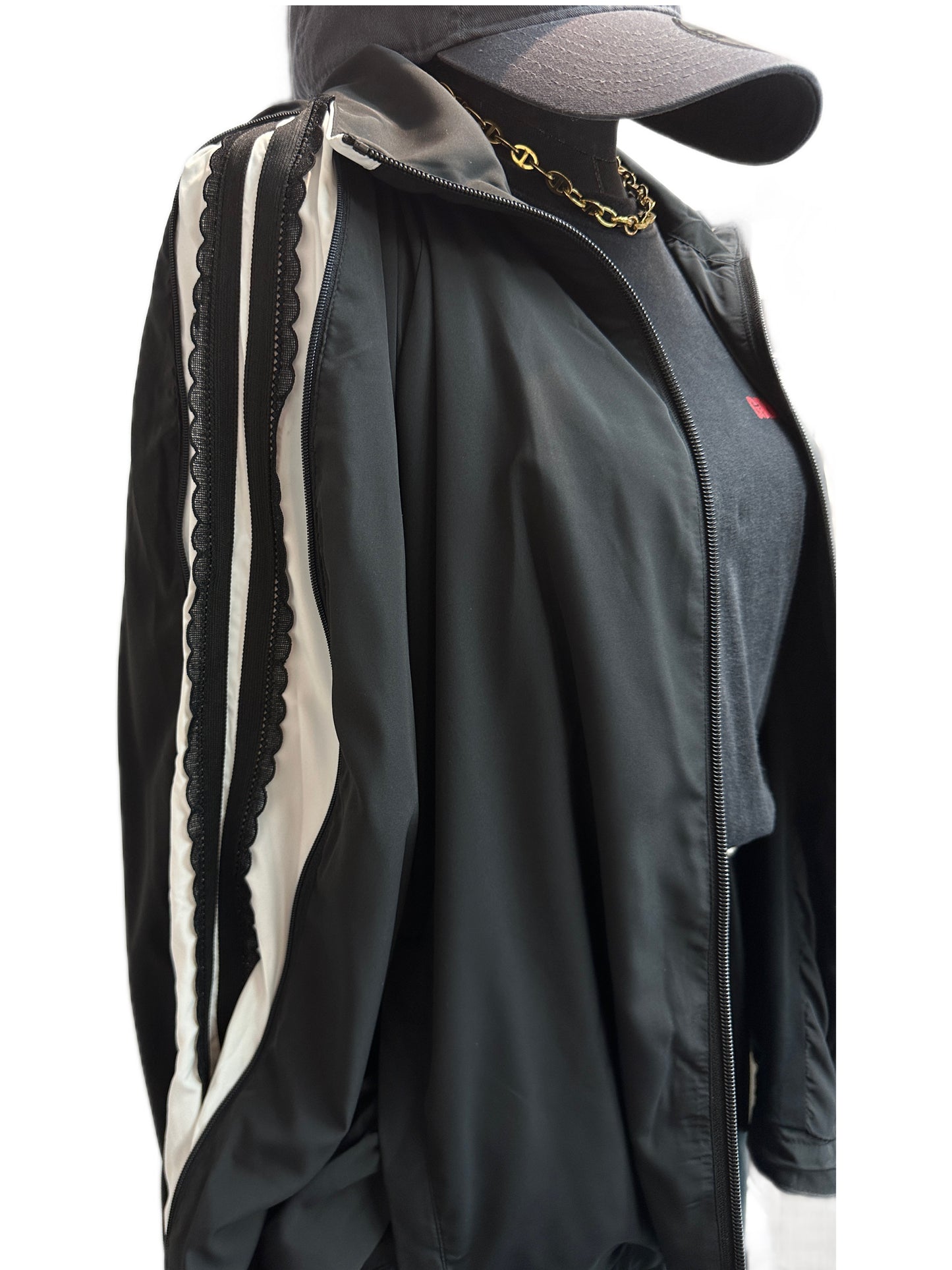 Zip sleeves windbreaker