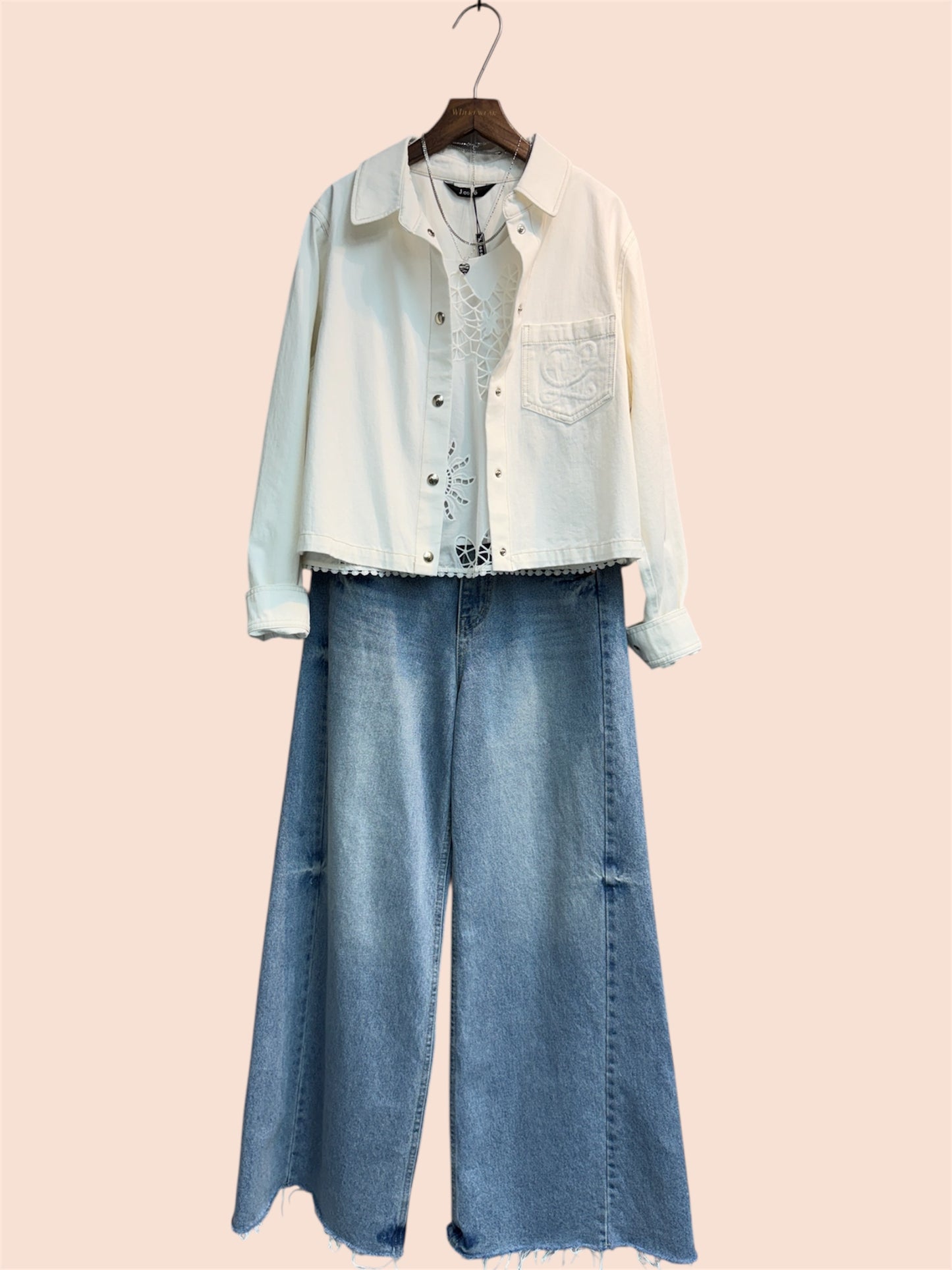 Embroidery pocket short denim jacket #00344