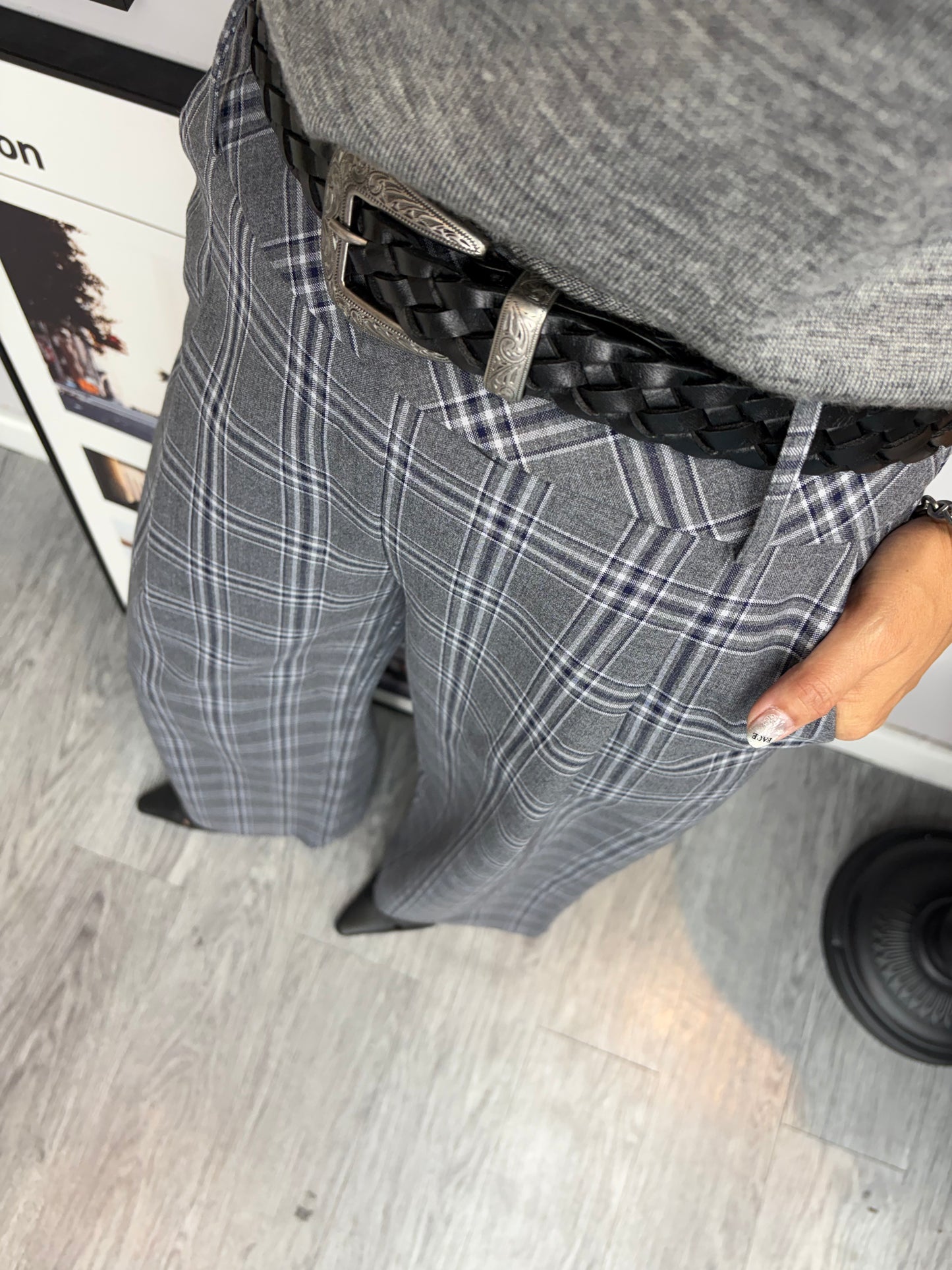 Grid trousers