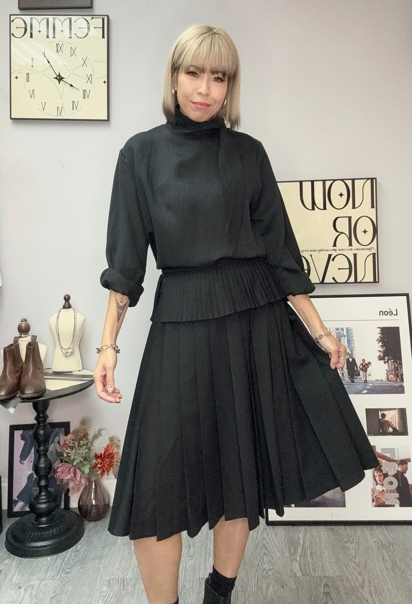 Stand tie collar blouse