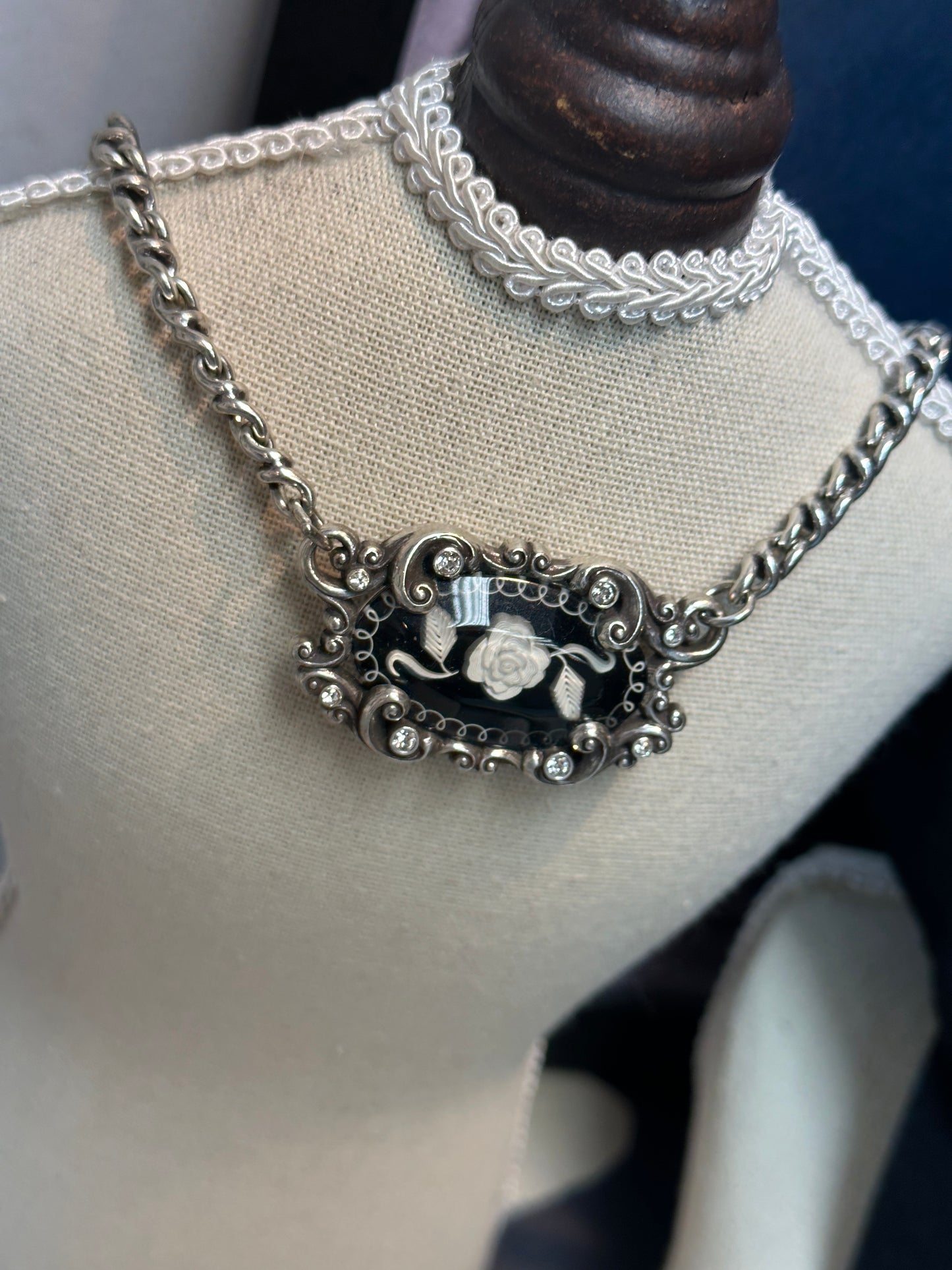Vintage necklace (by USA)
