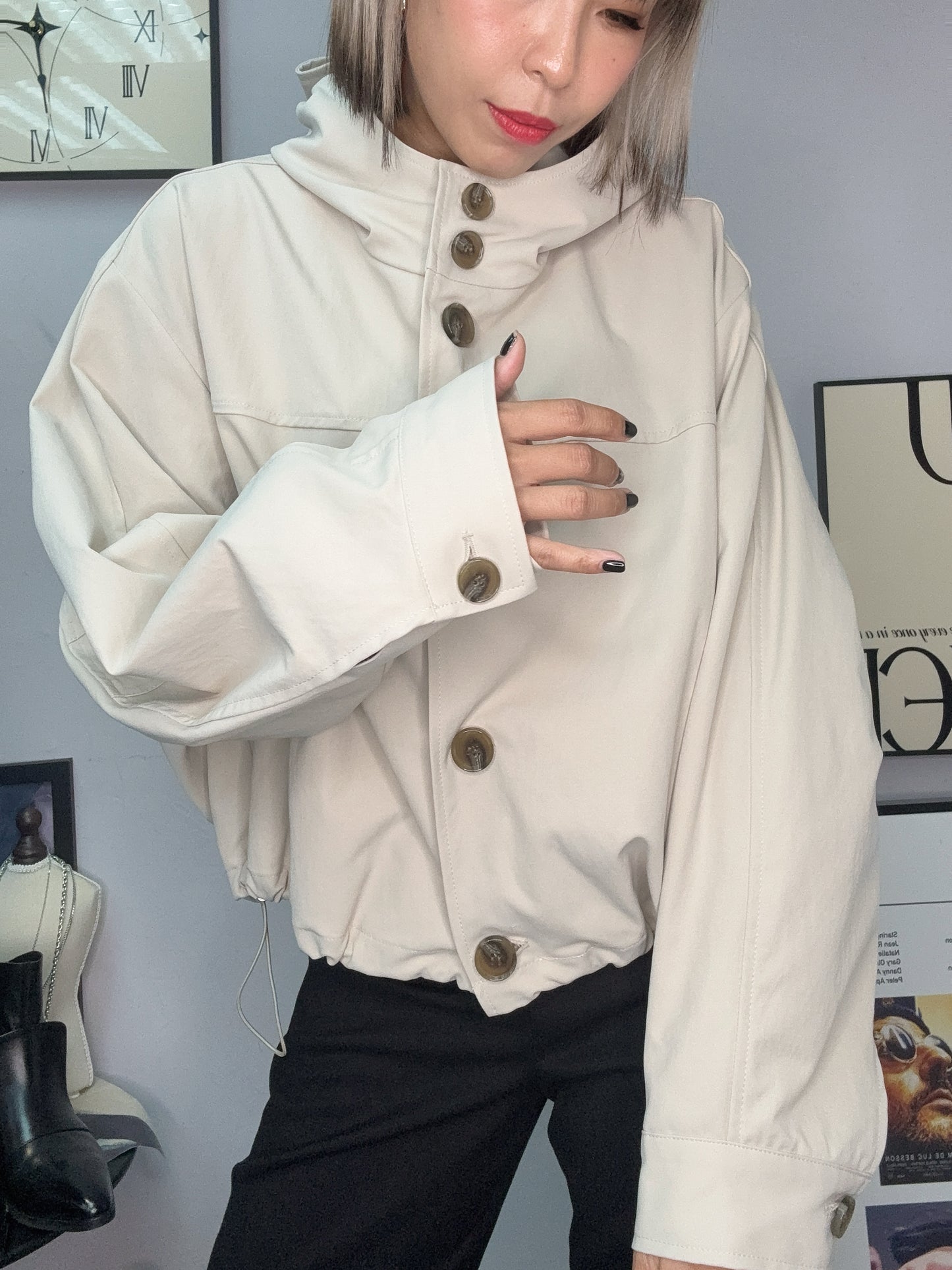 With hat short trench coat