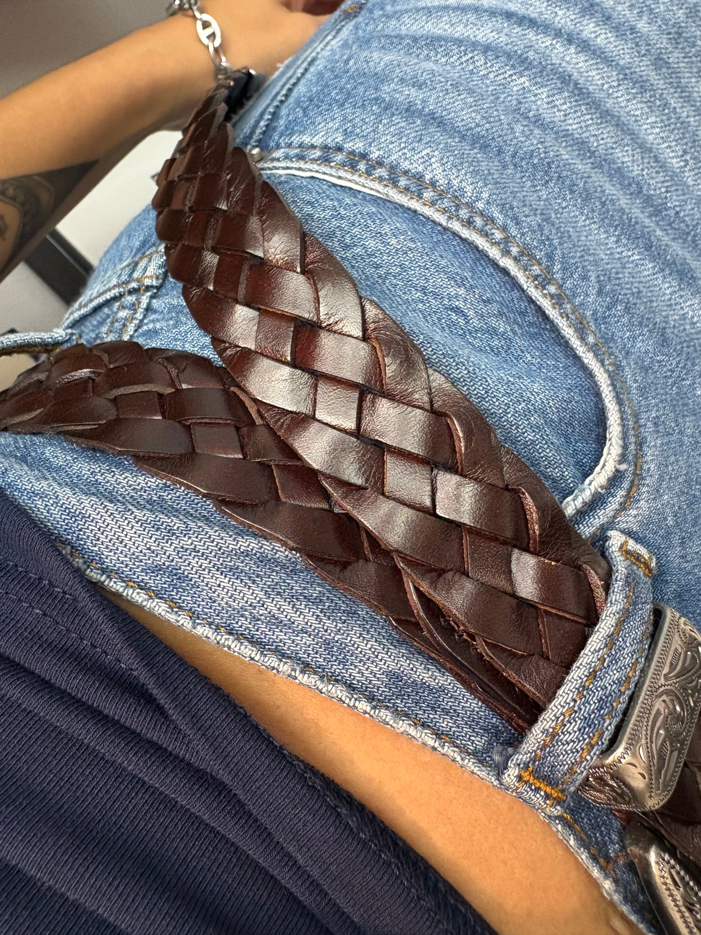 embossed buckle belt