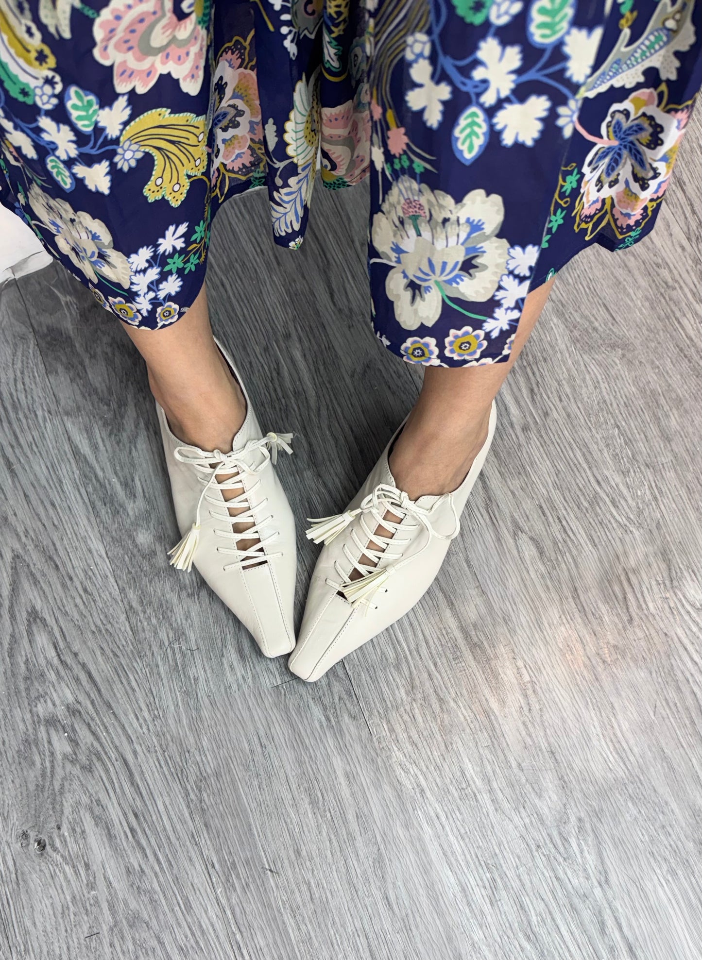 End point tie shoes