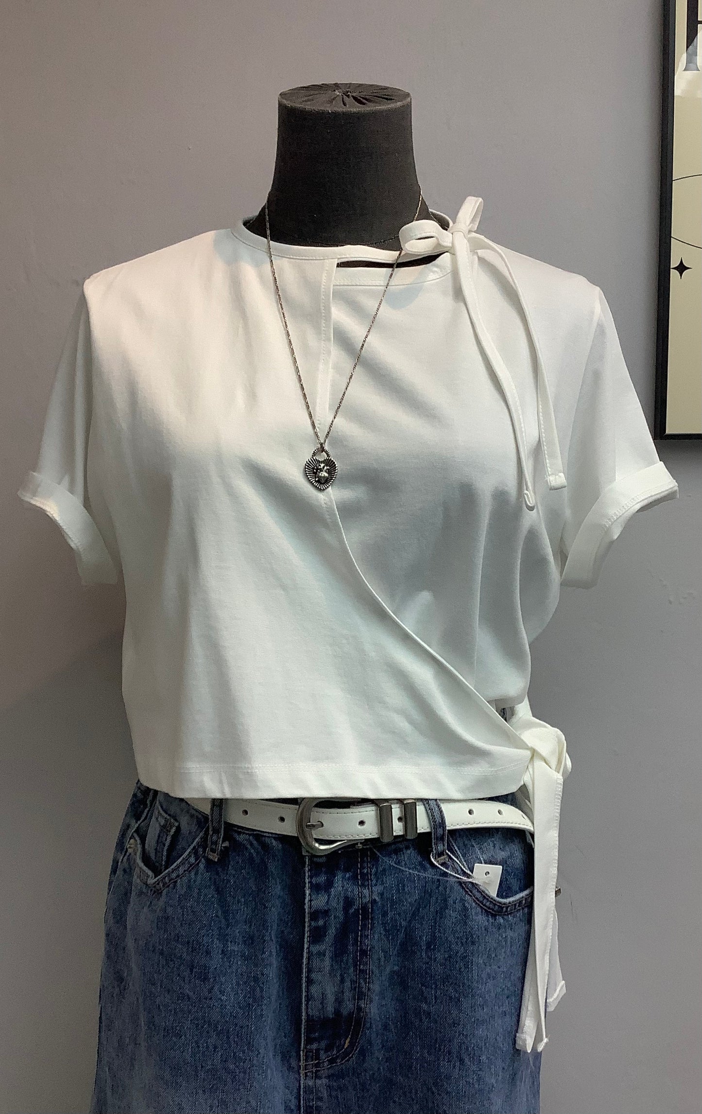 (-30% Off)Straps Tee