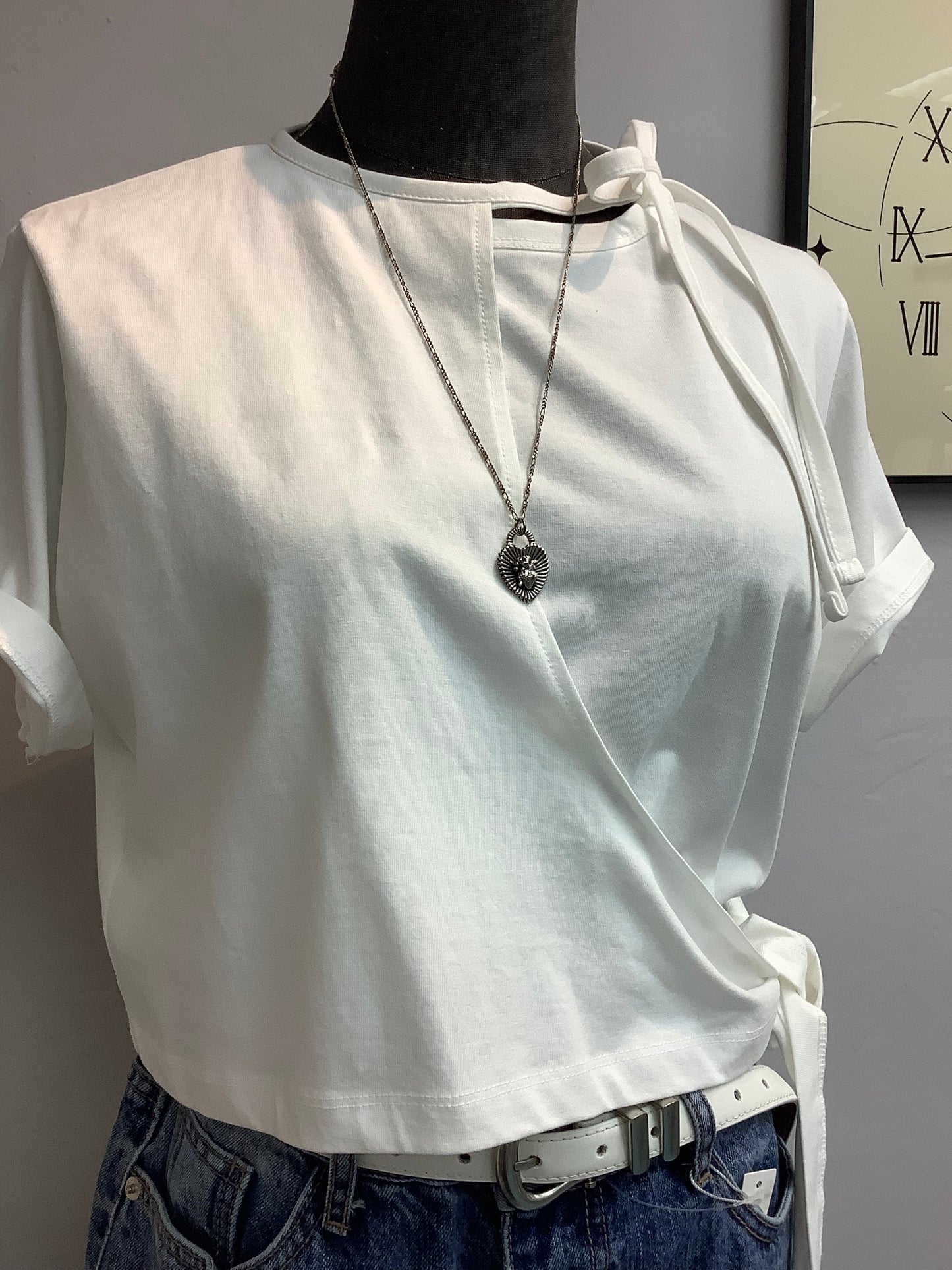 (-30% Off)Straps Tee