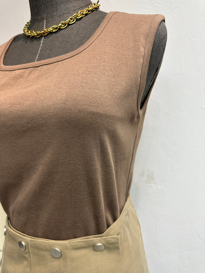 U neck vest