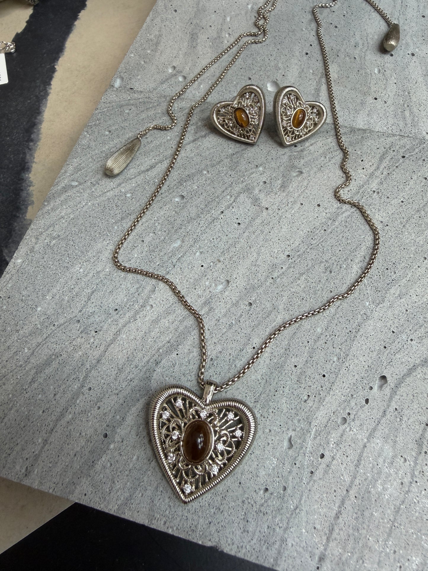 Heart shape embroidery long necklace