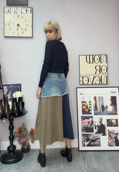 Silver button rib knit top