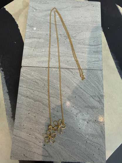 Double flower long necklace