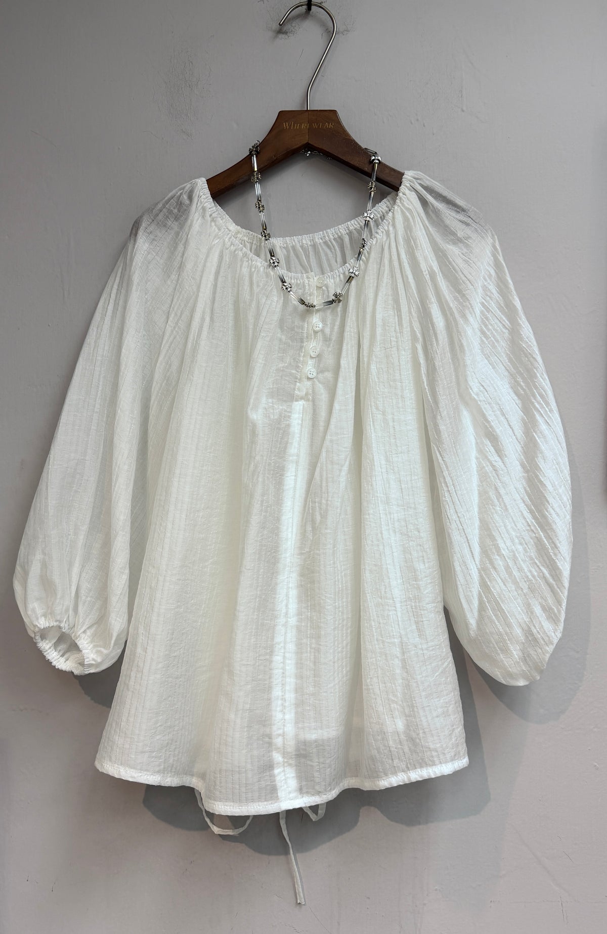 Subtle pattern puff sleeves blouse #00826