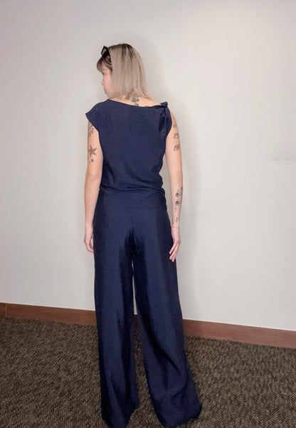 One knotted shoulder top #00537