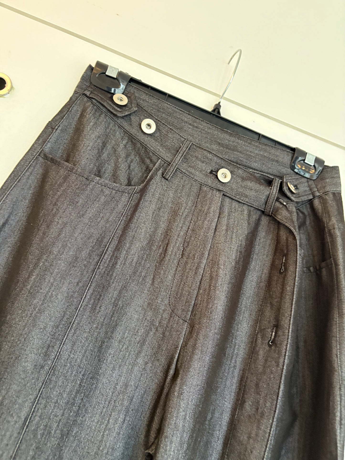 With half belt pants #00810