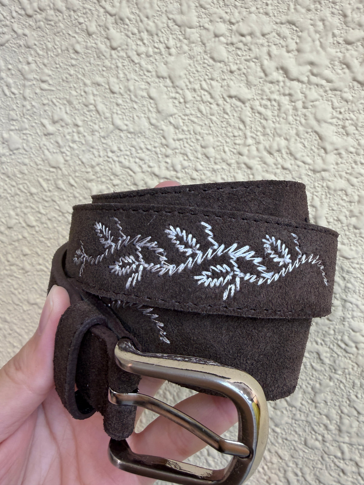 Embroidery pattern belt