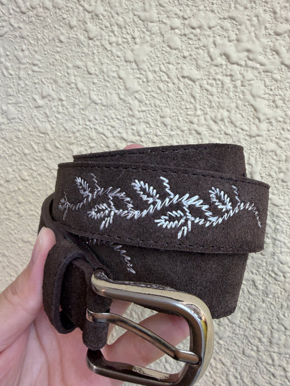 Embroidery pattern belt