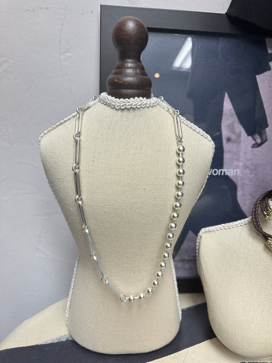 Ring buckle X bean necklace