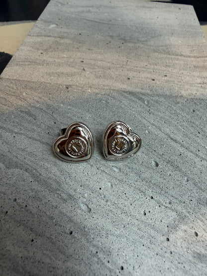 Heart shaped carved pattern earrings