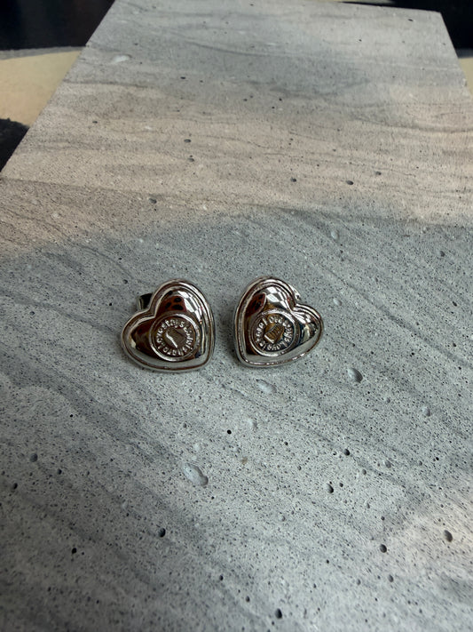 Heart shaped carved pattern earrings