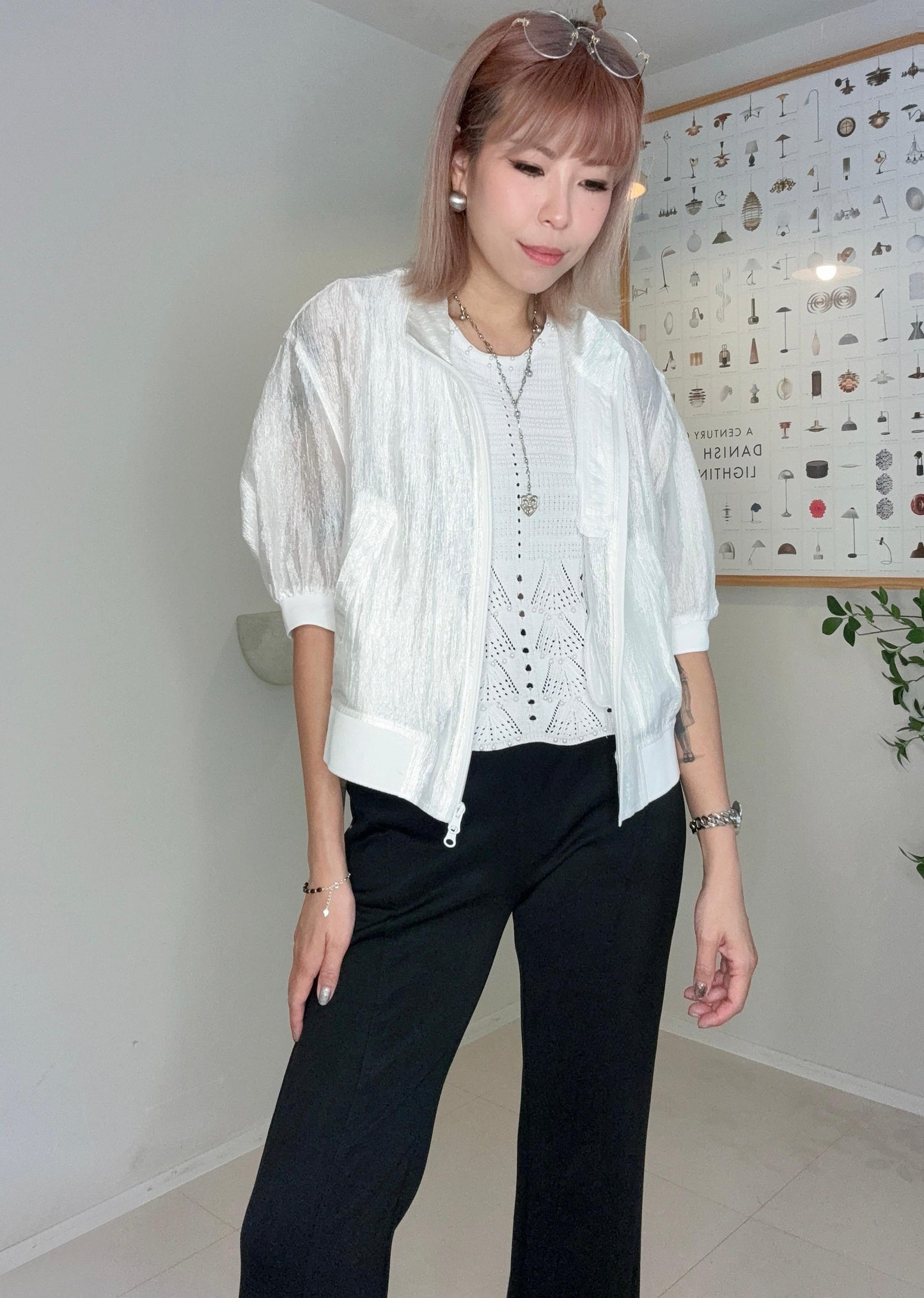 (Promotion -20%)Embossed short outer #00668