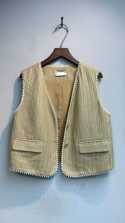 Alphabet embroidery pattern vest outer #00628