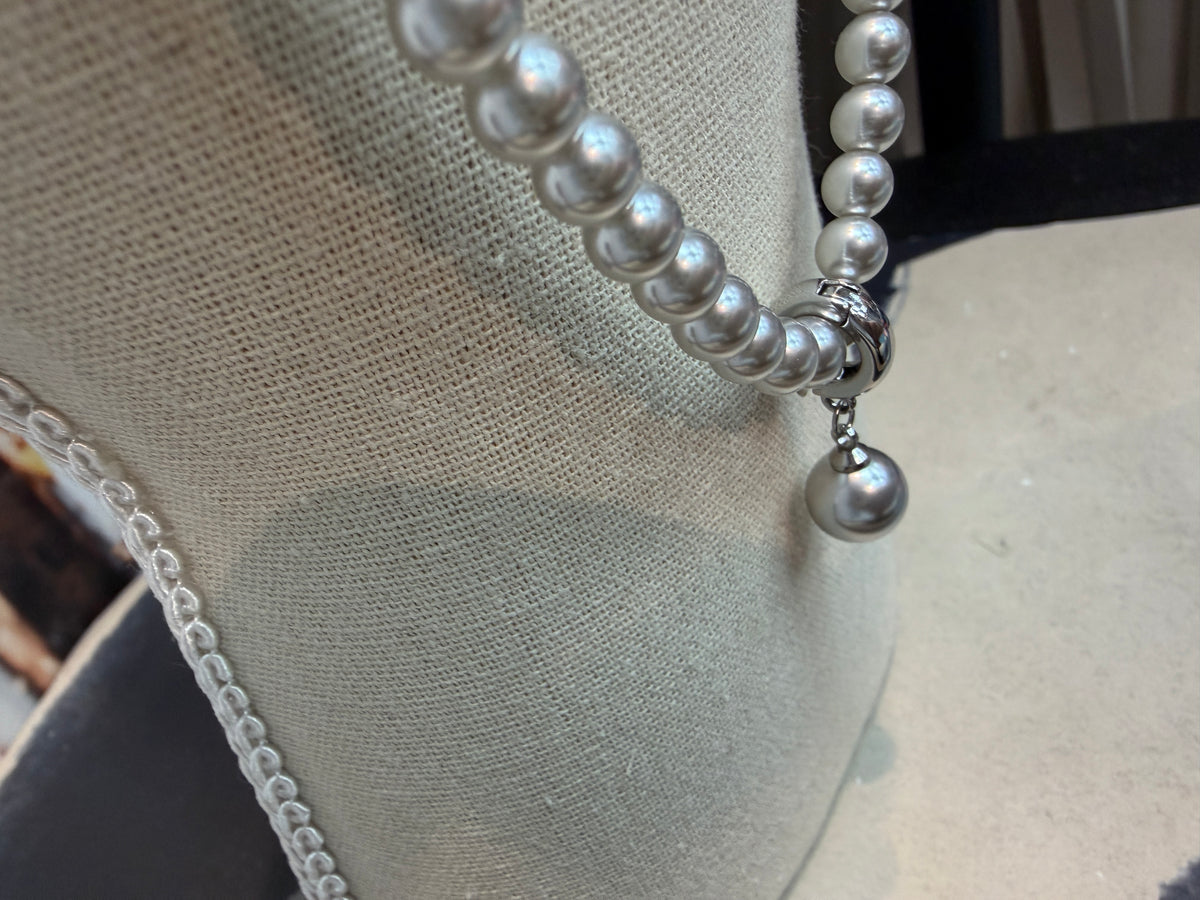 Pearl necklace