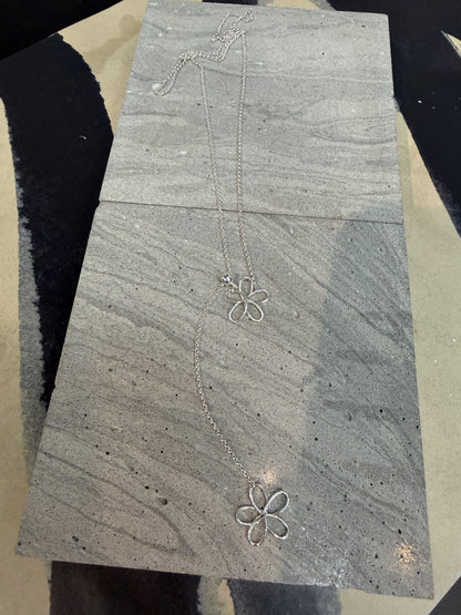 Double flower long necklace