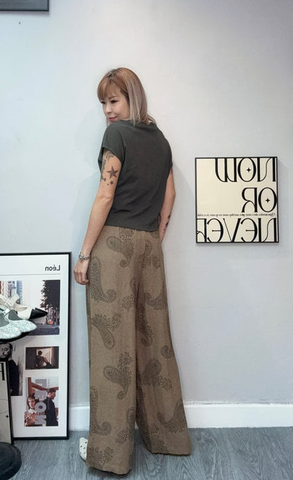 With paisley scarf cap sleeves tee #00674
