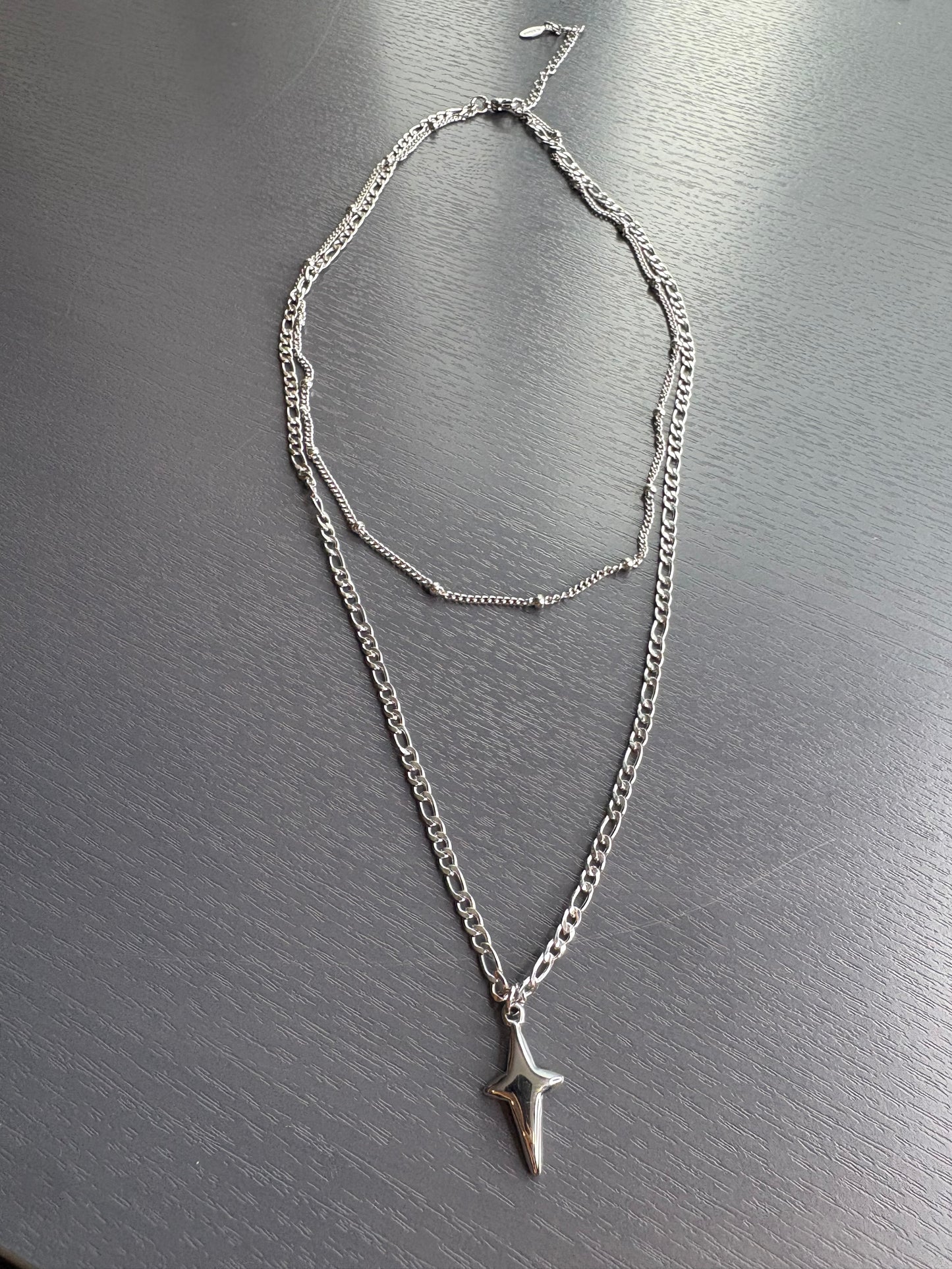 Star shaped two in one necklace