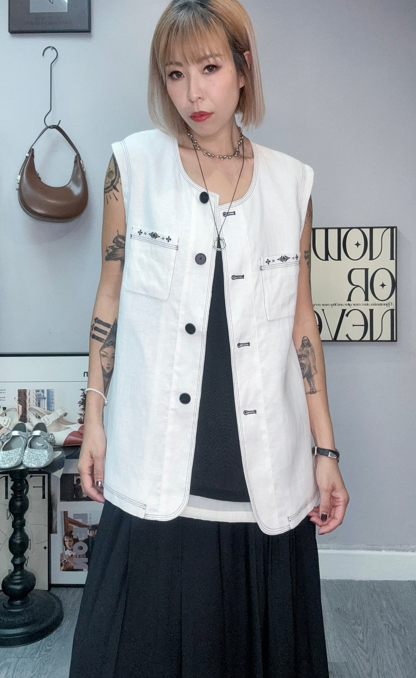 (-20%)Black line embroidery vest outer #00791