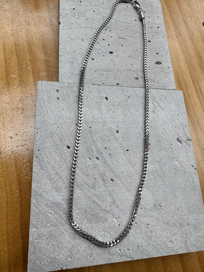 V shape snake necklace