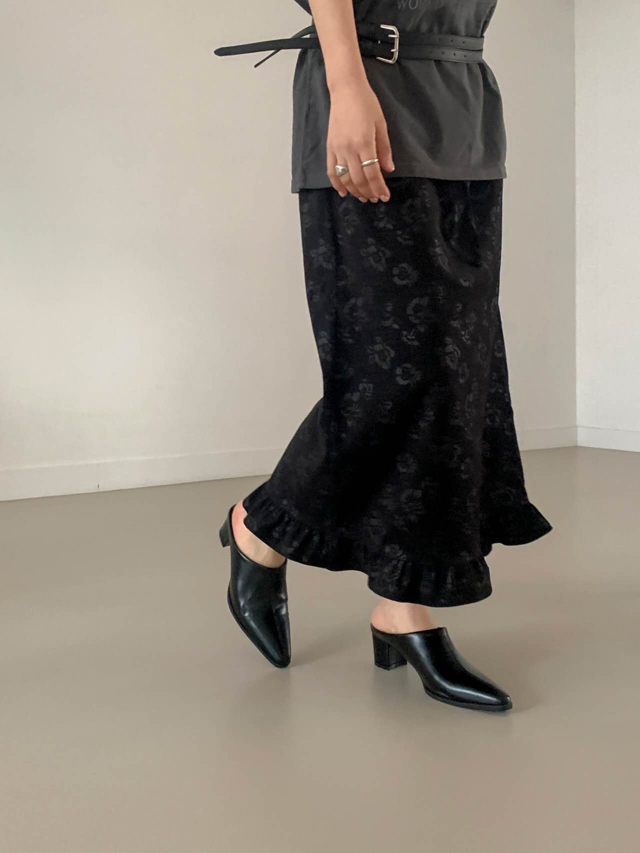 Closed-toe sandals