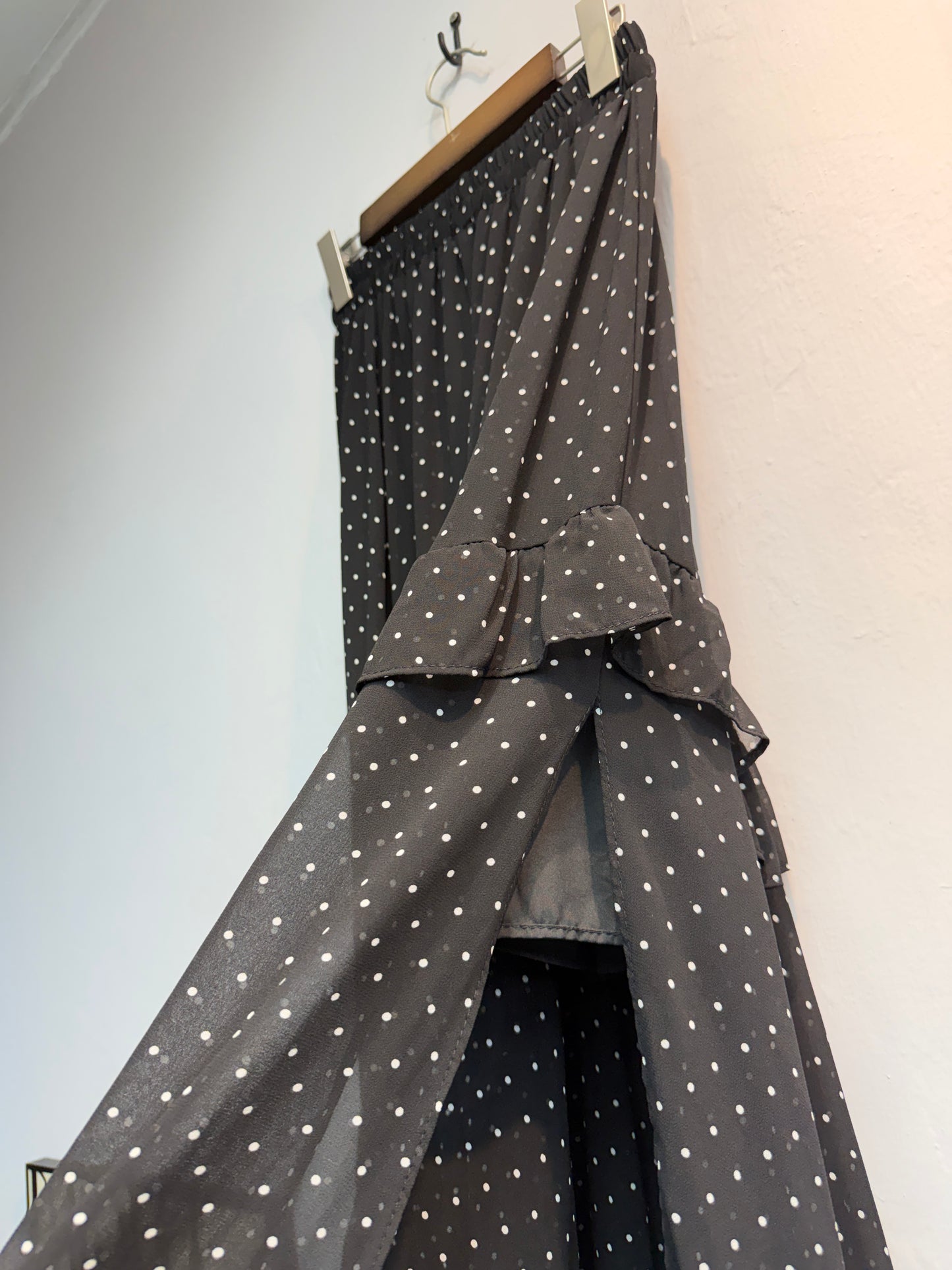 (-50% off)dot chiffon long skirt