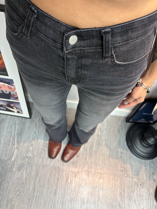 Elastic waist slim jeans #00188