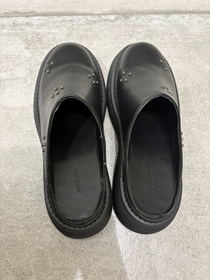Mini beans sandals